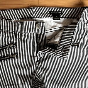 Club Monaco Low Rise Skinny Jeans. Black and White Stripe. Size 2.